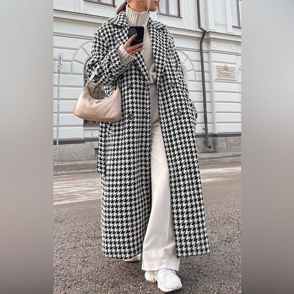 Stylish Black and White Houndstooth Coat
